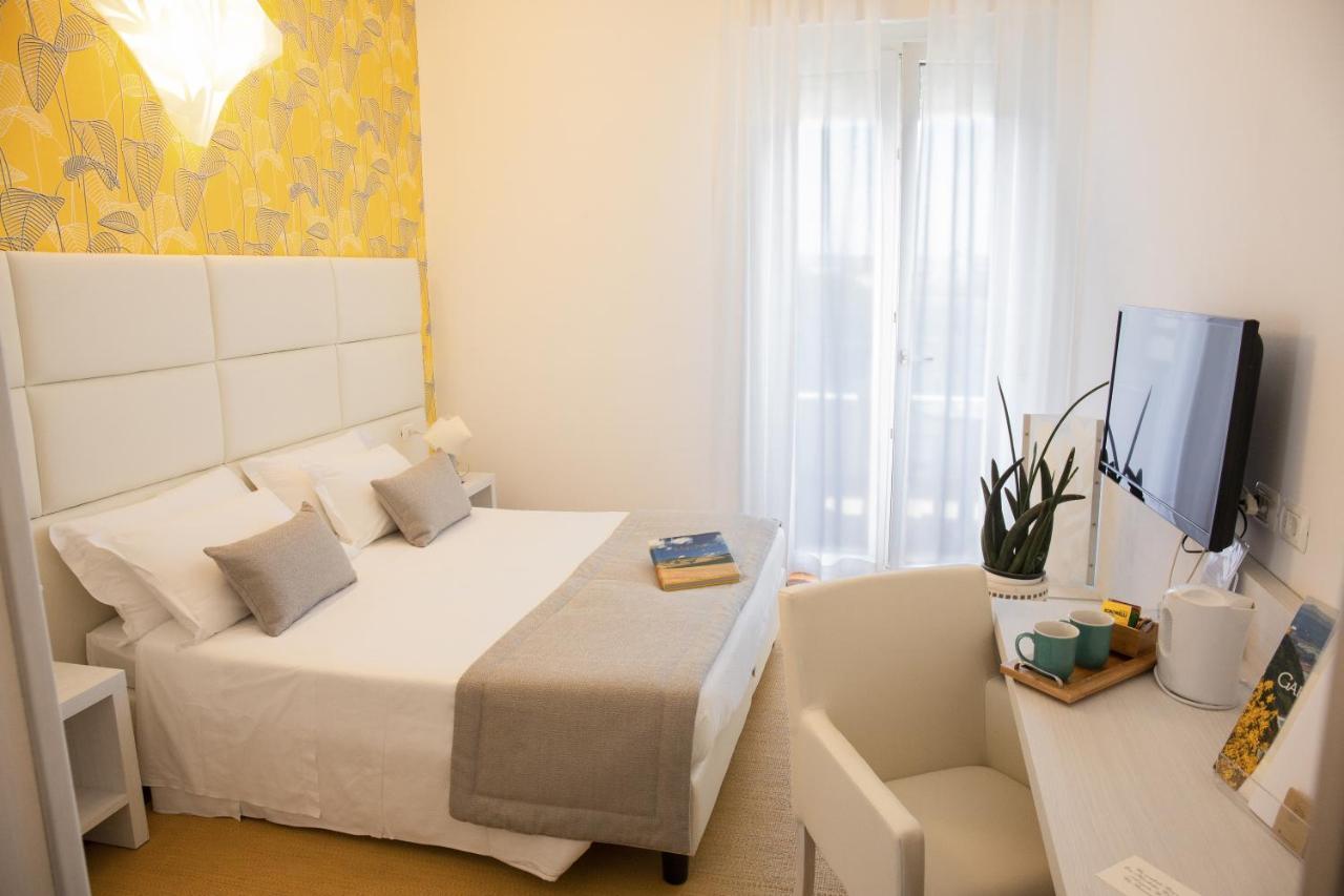 Hotel Alexander กาบิชเชมาเร ภายนอก รูปภาพ