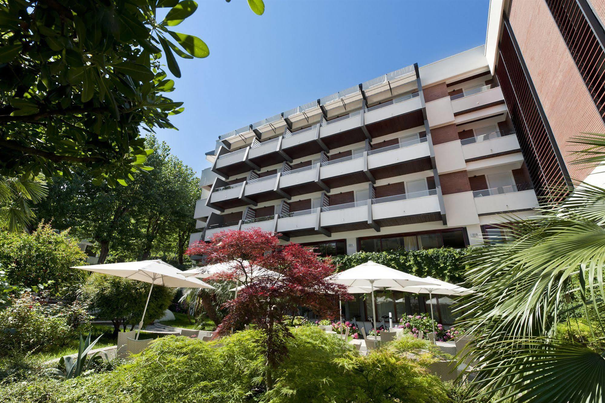 Hotel Alexander กาบิชเชมาเร ภายนอก รูปภาพ