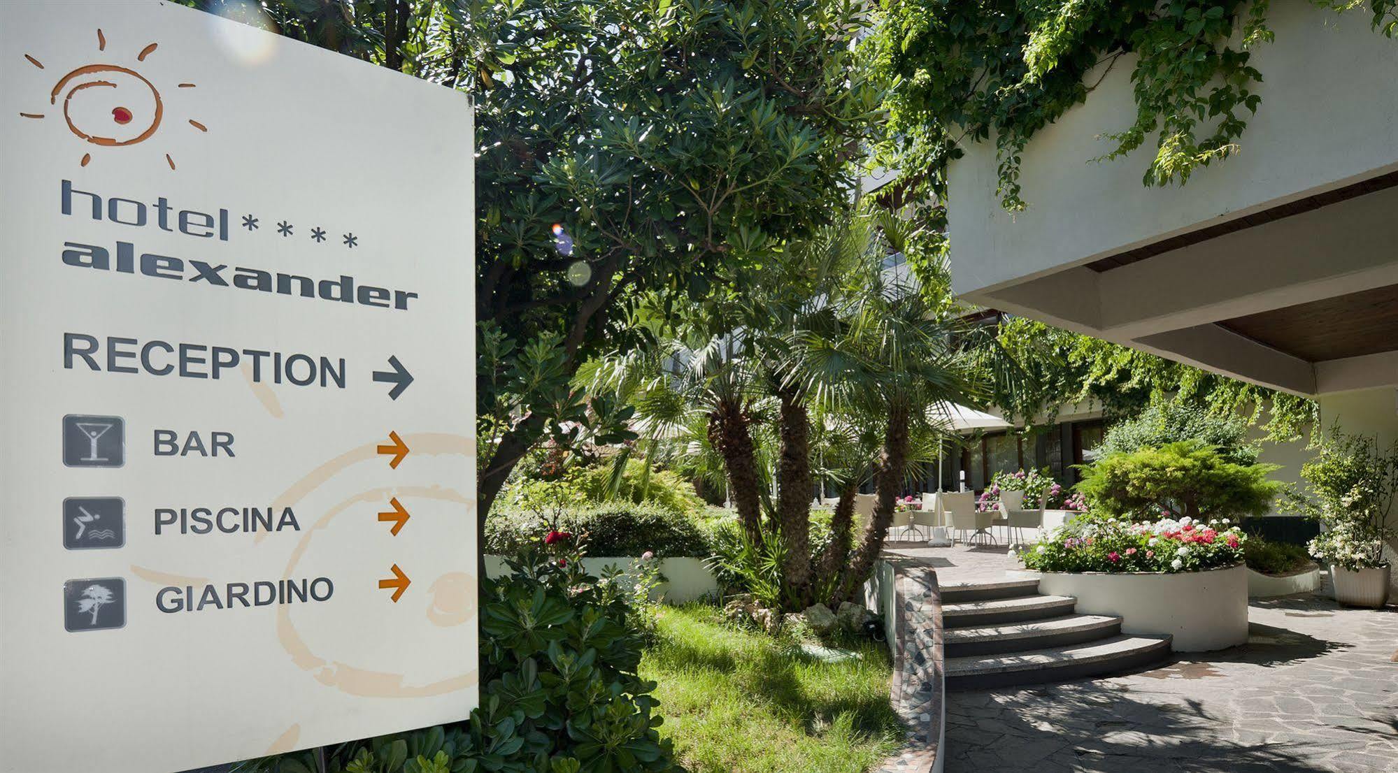 Hotel Alexander กาบิชเชมาเร ภายนอก รูปภาพ