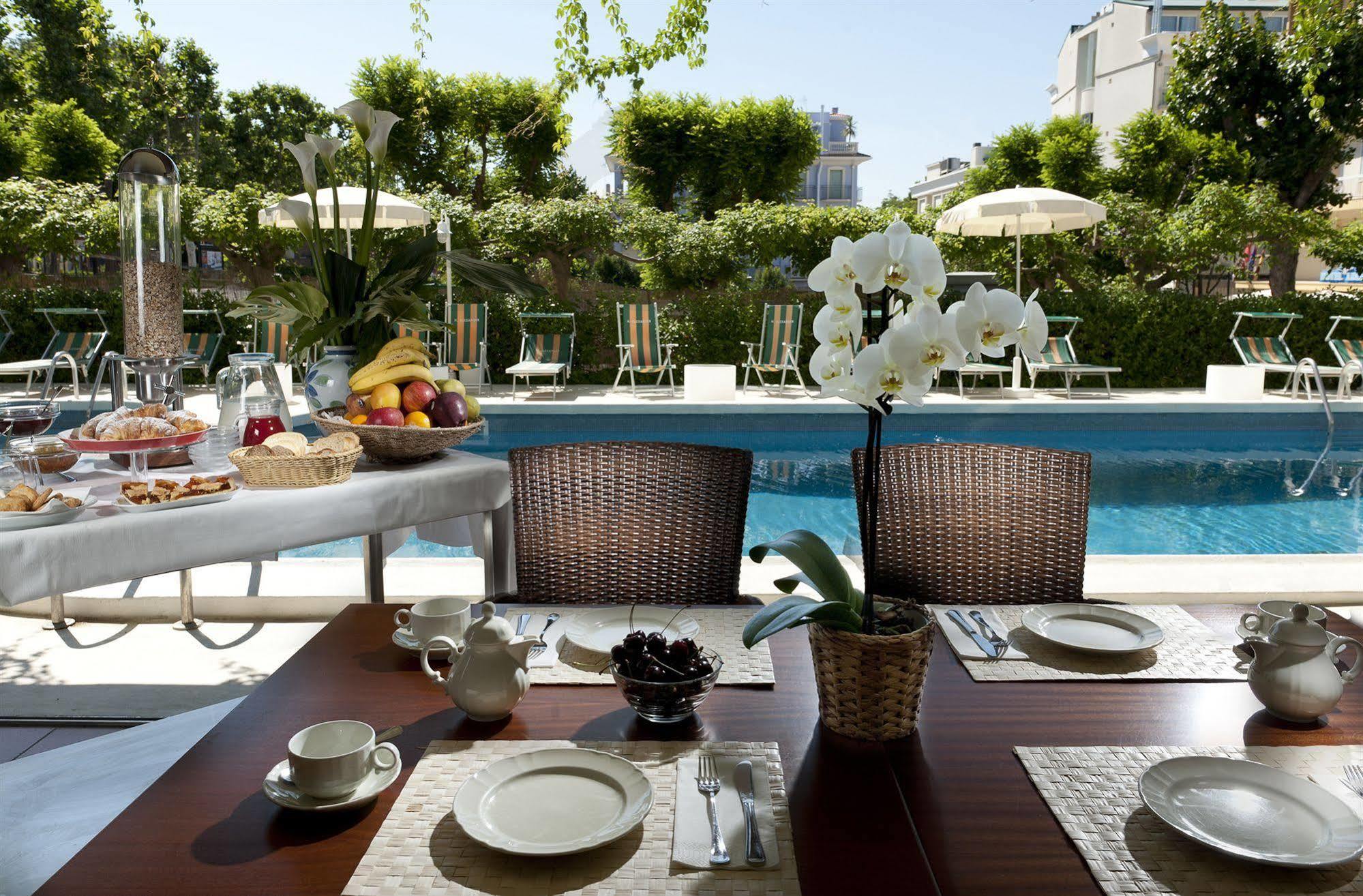 Hotel Alexander กาบิชเชมาเร ภายนอก รูปภาพ