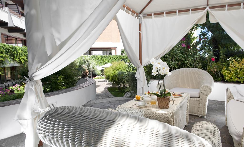 Hotel Alexander กาบิชเชมาเร ภายนอก รูปภาพ